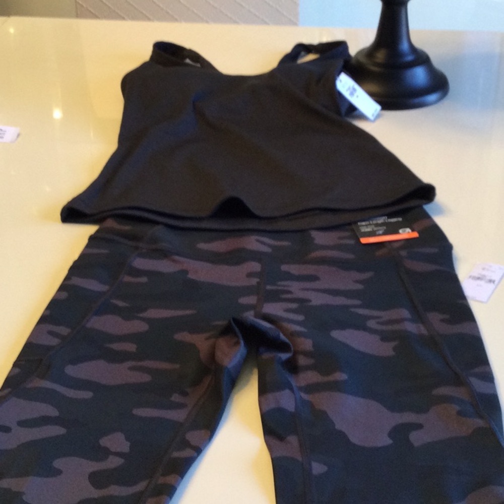 🖤🤎❤️NWT 2 piece GapFit set.FIRM